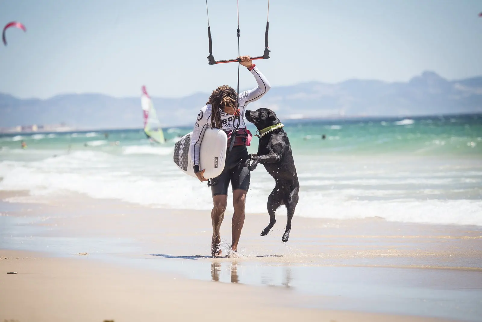 Surf, kite y windsurf — fotografía de John Ortiz