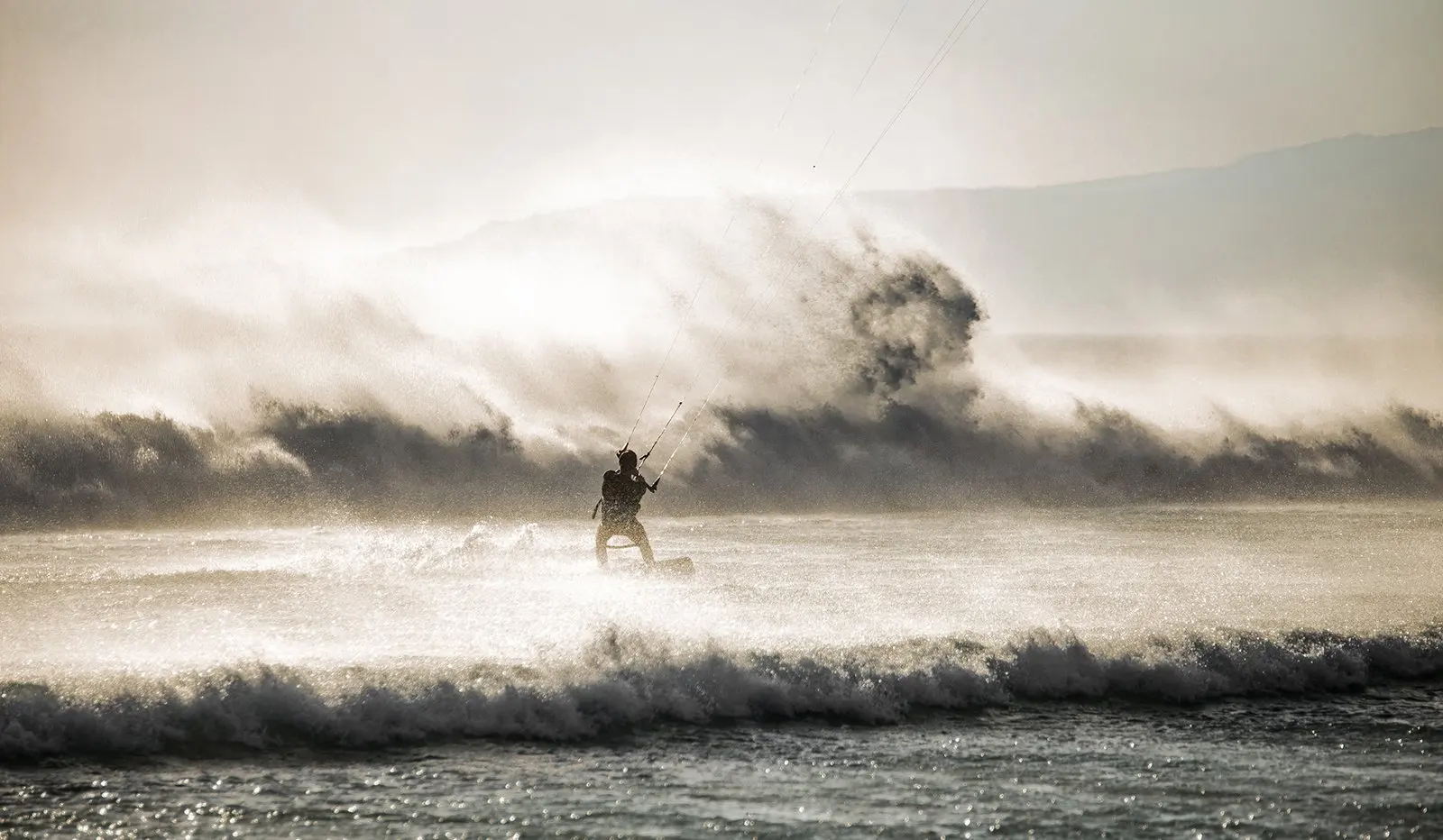 Surf, kite y windsurf — fotografía de John Ortiz